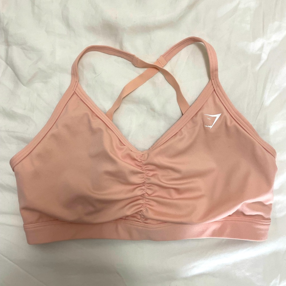 Gymshark sports bra - low support - light pink - M